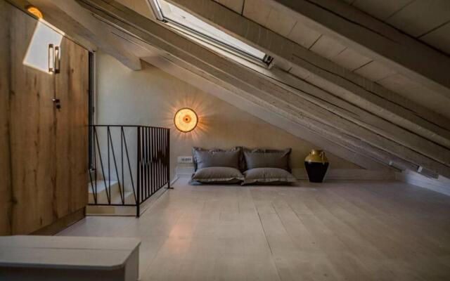 Blue & Green View House