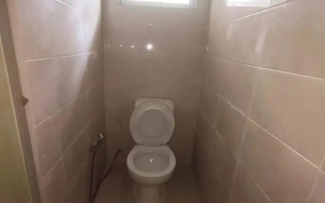 OYO 93932 Paviliun Dr Edison Syariah