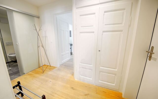 Hitrental City Apartments