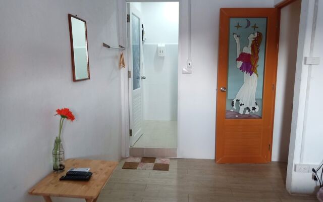 D House Hostel