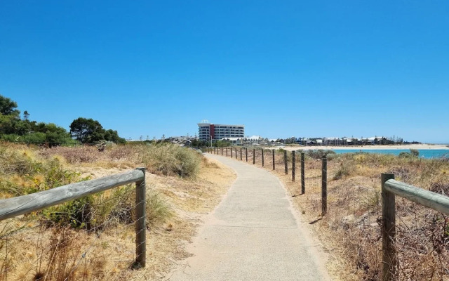 Seadream Studios at Mandurah Gate Resort