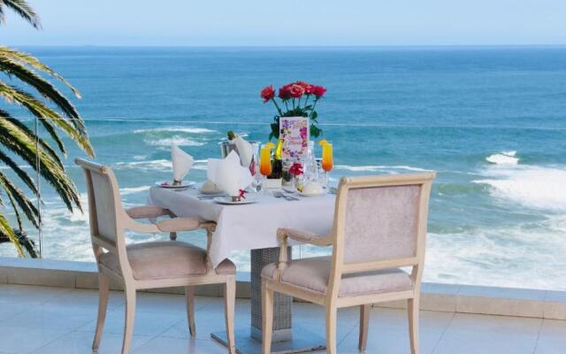 The Clarendon - Bantry Bay