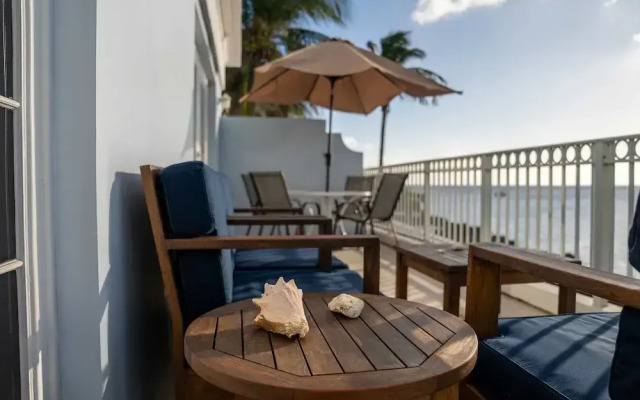 NEW Oceanfront Condo in George Town