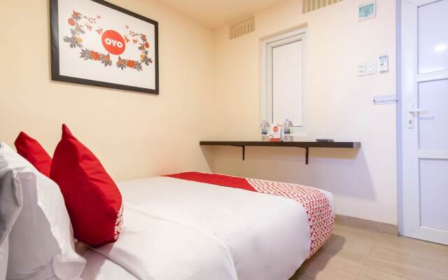 OYO 786 Sutomo Guest House