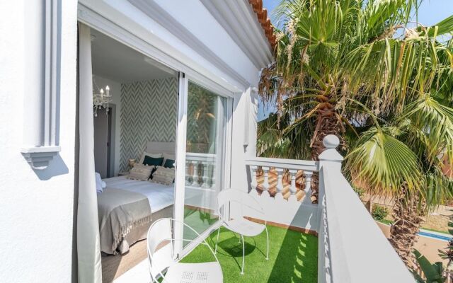 Sunny Camelia Villa Heated pool