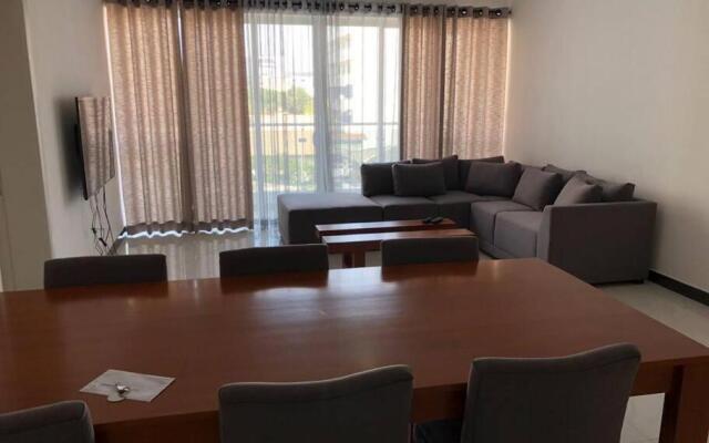 Modern luxury Condo,3 bedroom and 3 bathrooms