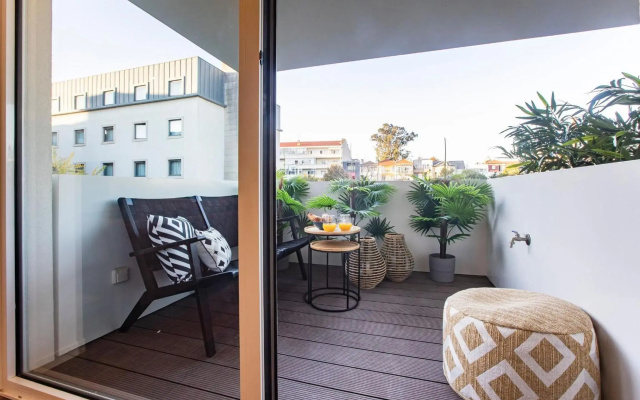 Bombarda Apartments by LovelyStay