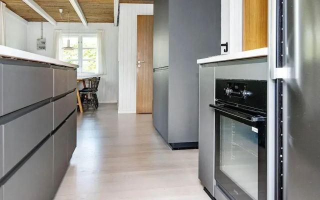 Renovated Waterfront Retreat-by Traum