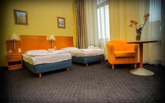 Hotel Sofia Wrocław by Railway Station