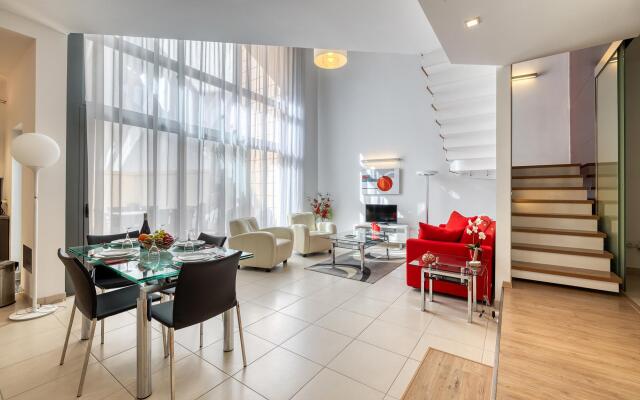 Duplex Luxury Apartment in Portomaso With Pool