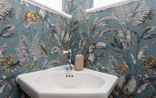 Stylish 2 Bedroom Apartment Near Oxford Street