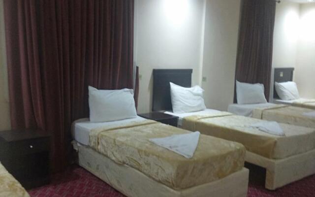 Oyo 498 Al Rashdoon Hotel