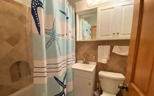 The Salty Sol 6 Bedroom Home