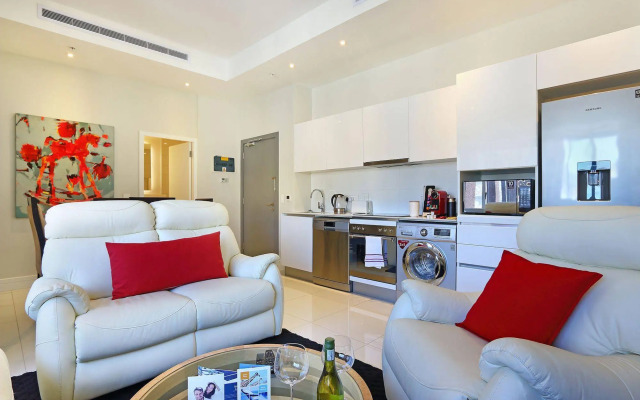 Triangle Luxury Suites by Totalstay