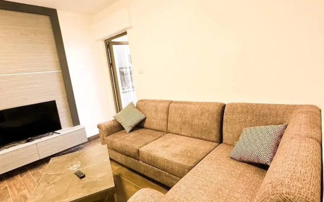 Central Apartment For Rent 28