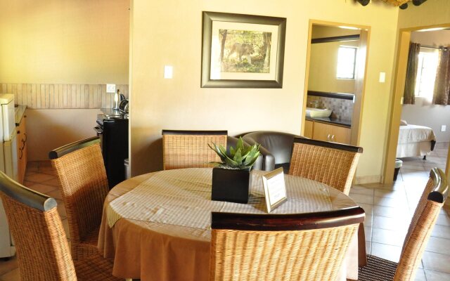 Ukutula Lodge & Game Reserve