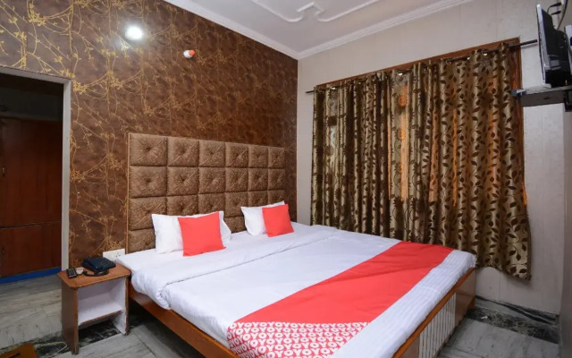 Hotel Kingsley By OYO Rooms