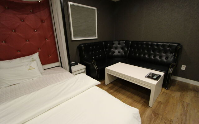 Hotel Louis.J