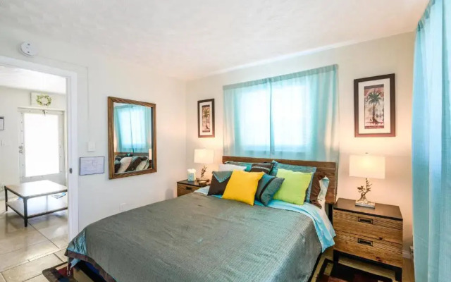 Beautiful Old Apartment with Beach Gear