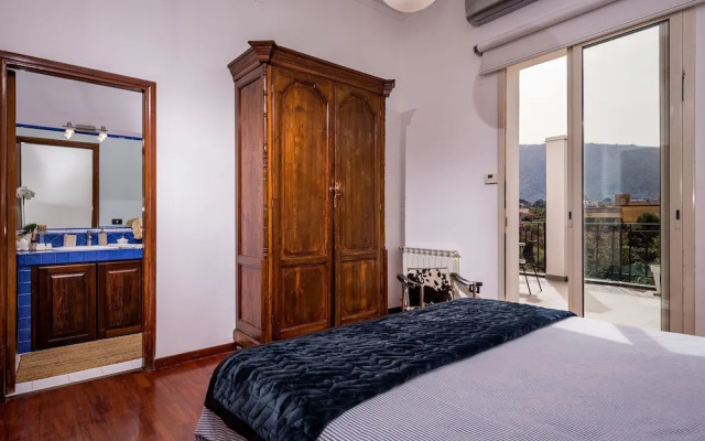 Apartment in Terrasini With Sea Views