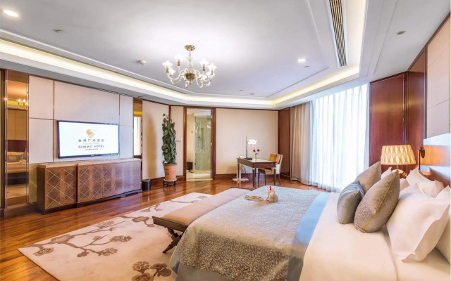 Golden Eagle Summit Hotel Kunming