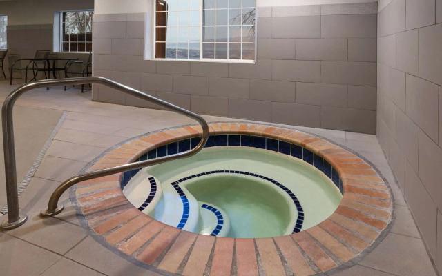 La Quinta Inn & Suites by Wyndham North Orem