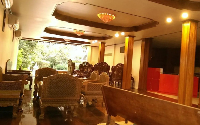 Damnoen Care Resort