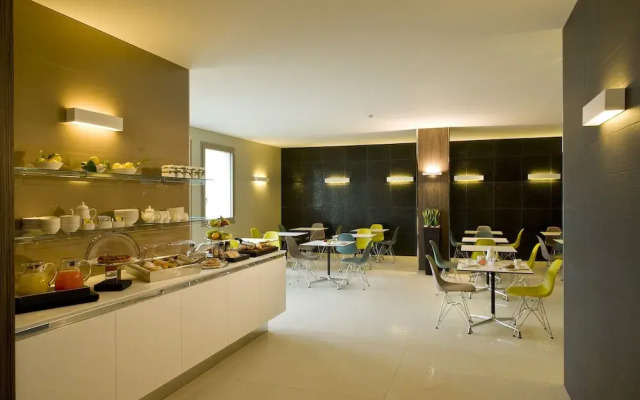 Viola Mhotel