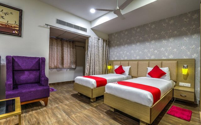 Rain Tr33 Hotel by OYO Rooms