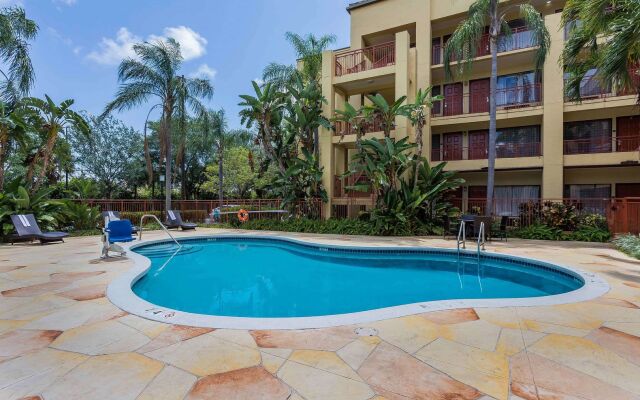 Boca Suites Deerfield Beach, SureStay Collection by BW