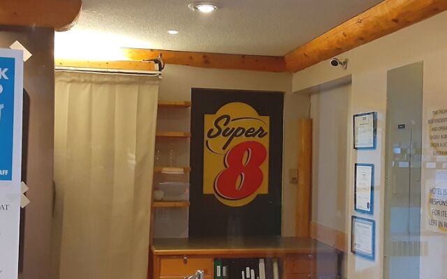 Super 8 Valemount