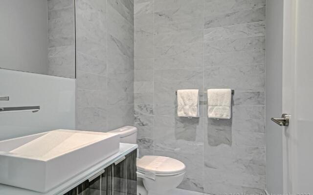 Skyline Suites - Next to MTCC, ACC & CN Tower