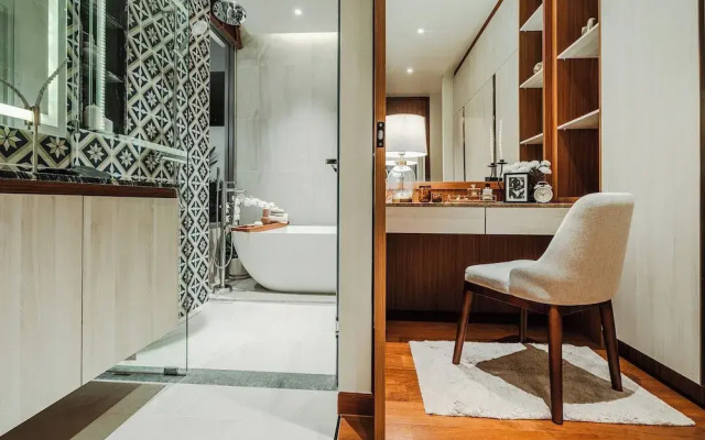 The Ozone Condotel Phuket