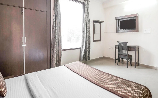 OYO 15929 Comfort Residency