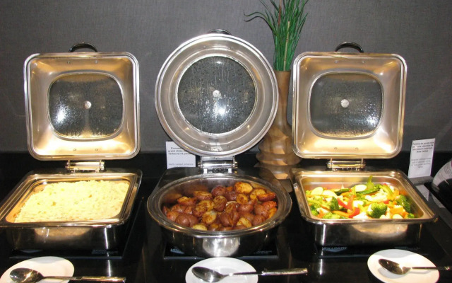 Hôtel Chateauneuf Gatineau—Ottawa