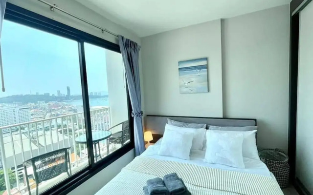 Sea View Large Balcony Condo With Infinity Pool