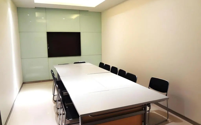 Haijin Business Hotel