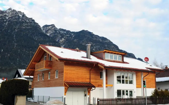 Zugspitze Street Apartment