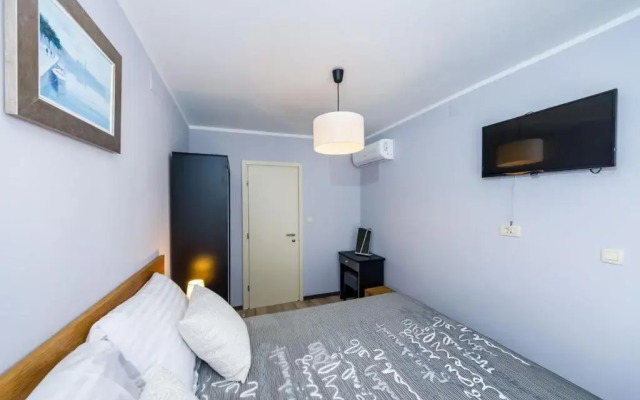 Ema 2Br Apt. In Old Town Centre