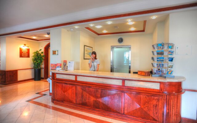 Plaza Regency Hotels