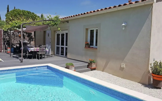 Pleasant Villa in Lirac With Private Swimming Pool