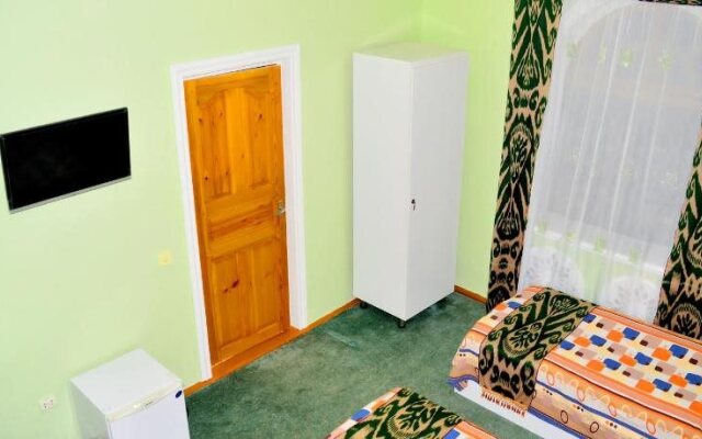 B&B Zafarbek