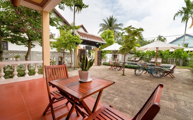 Tonkin Creeper Flower Villa