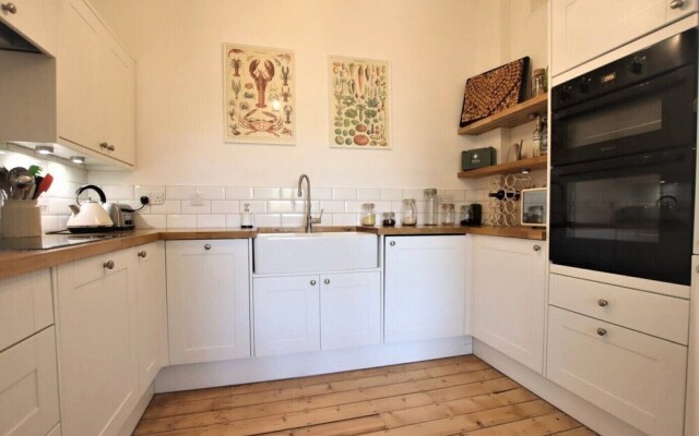 Elegant One Bedroom Home in the Heart of Clifton