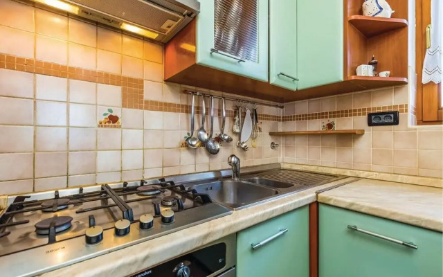 Amazing Home in Icici With Wifi and 2 Bedrooms