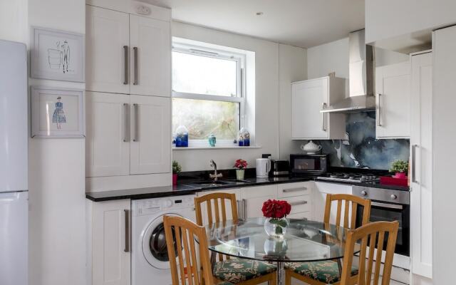 Fulham Amazing 2-bedroom House by Central London