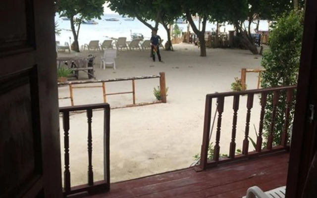 Phi Phi Nice Beach Resort