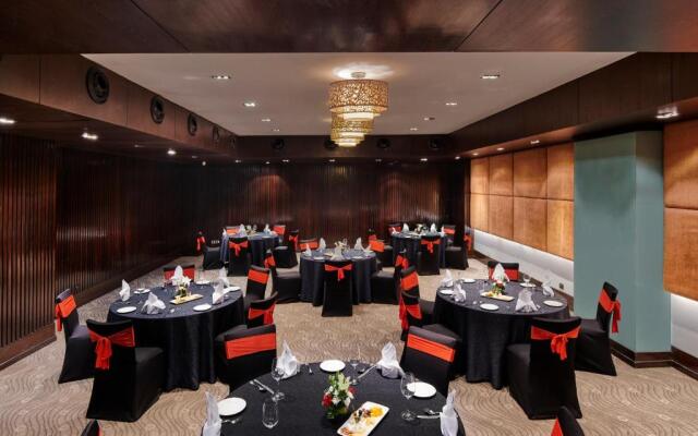 Holiday Inn Mumbai International Airport by IHG