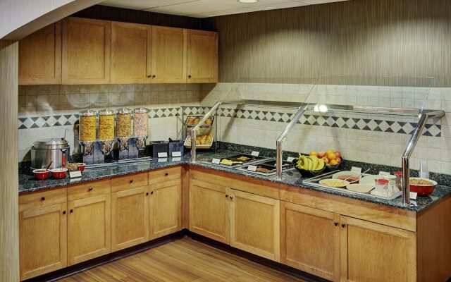 Lakeview Signature Inn Calgary Airport