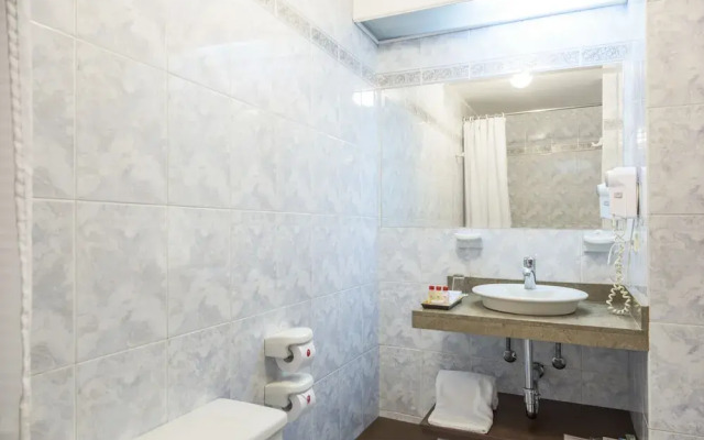 Hotel Hill House Suites